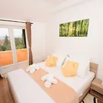 Luxury Penthouse With Jacuzzi In أوروبيتش