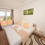 Luxury Penthouse With Jacuzzi In أوروبيتش