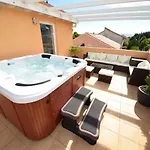 Luxury Penthouse With Jacuzzi In * أوروبيتش