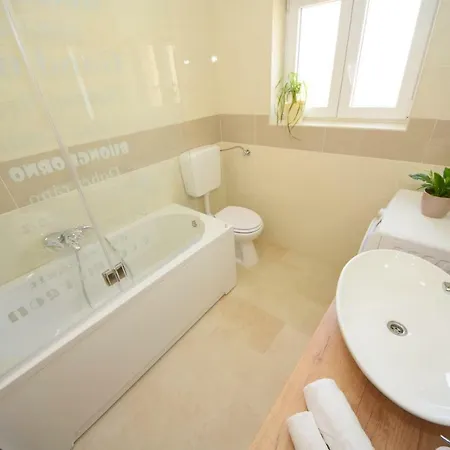 Apartament Luxury Penthouse With Jacuzzi In Orebić
