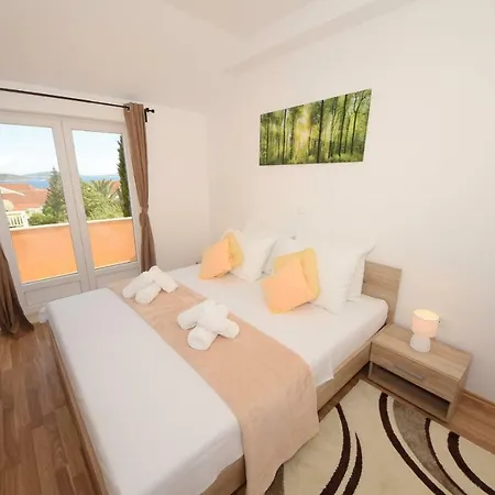 Luxury Penthouse With Jacuzzi In Orebić