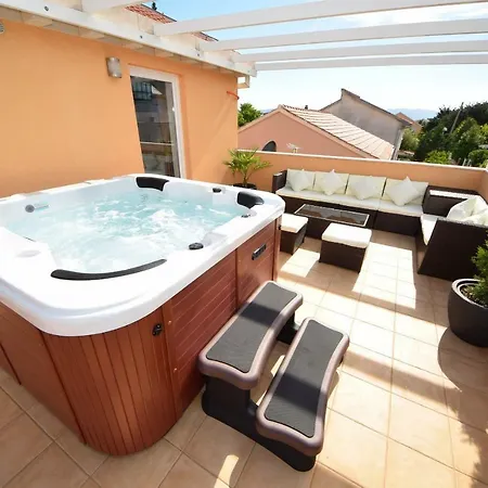 Luxury Penthouse With Jacuzzi In * Orebić