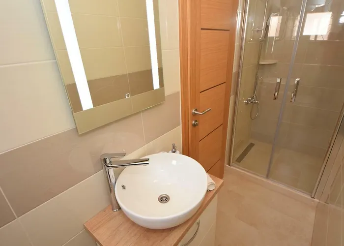 Luxury Penthouse With Jacuzzi In 奥瑞比克