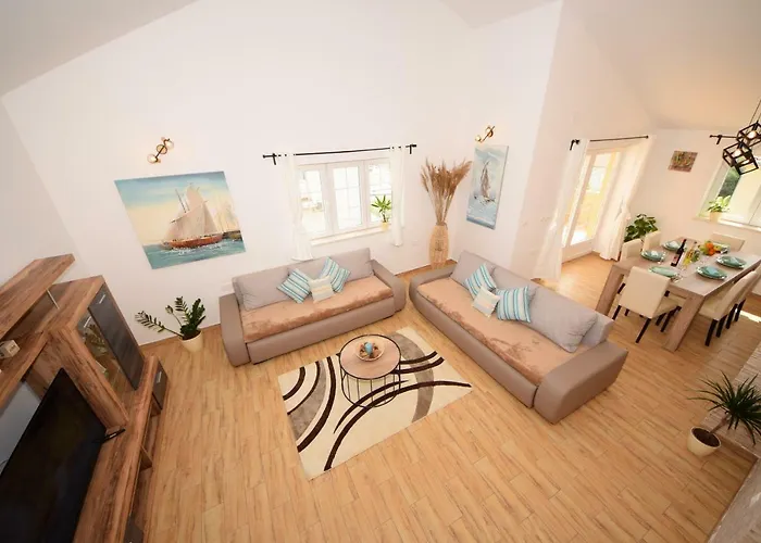 דירה Luxury Penthouse With Jacuzzi In אורביץ