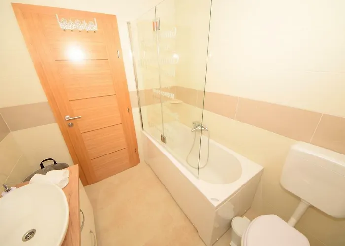 Luxury Penthouse With Jacuzzi In * אורביץ