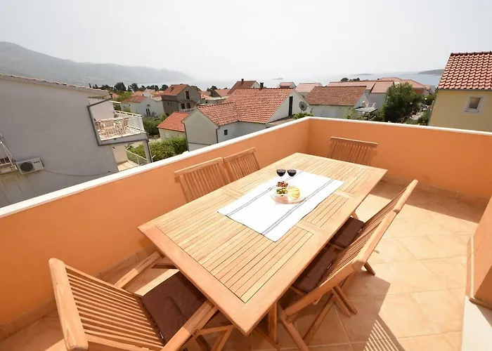 Luxury Penthouse With Jacuzzi In * 奥瑞比克