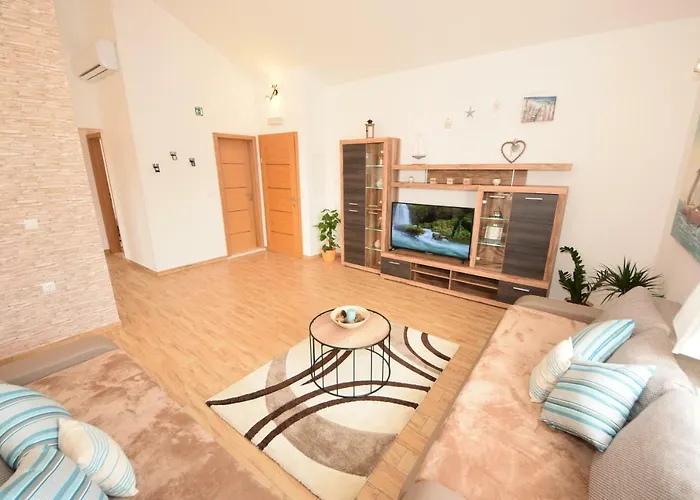 Luxury Penthouse With Jacuzzi In 奥瑞比克