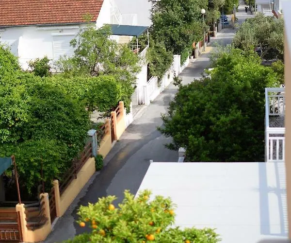 Luxury Penthouse With Jacuzzi In *